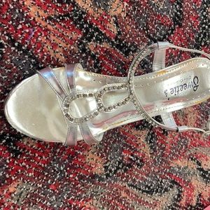 COPY - Silver Wedge (Donna)